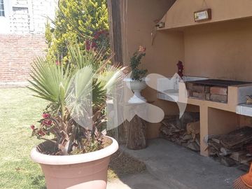 SE VENDE CASA  CON TERRENO SECTOR ECU911 RIOBAMBA