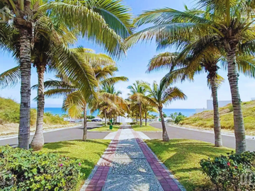CASA DE VENTA EN CIUDAD DEL MAR MANTA