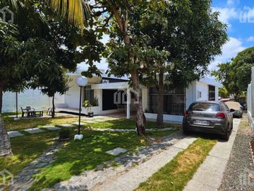SE VENDE CASA AL NORTE DE MANTA