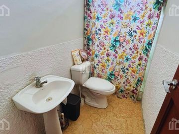 SE VENDE CASA AL NORTE DE MANTA