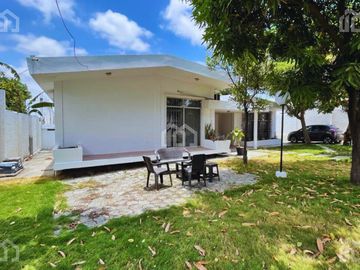 SE VENDE CASA AL NORTE DE MANTA