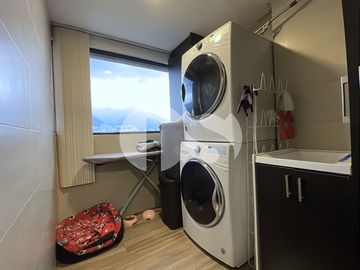 DEPARTAMENTO EN VENTA  MODERNO CON HERMOSA VISTA DE VENTA SECTOR GONZALEZ SUAREZ