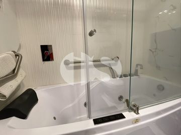 DEPARTAMENTO EN VENTA  MODERNO CON HERMOSA VISTA DE VENTA SECTOR GONZALEZ SUAREZ