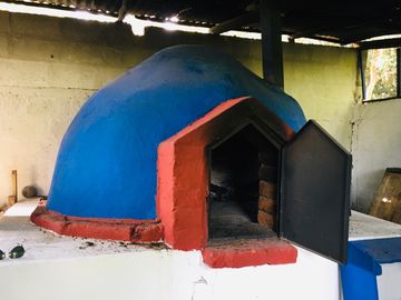 Venta Quinta Guayllabamba con árboles de aguacate