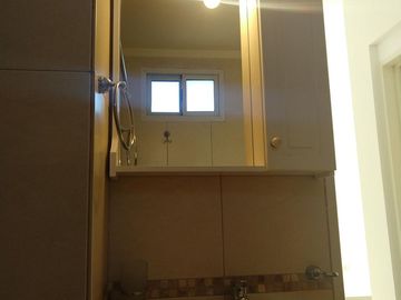 Alquila 2 amb. Contrafr piso alto Villa Pueyrredon
