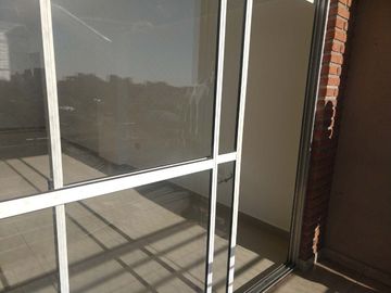 Alquila 2 amb. Contrafr piso alto Villa Pueyrredon