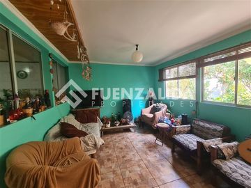 Casa en Venta en Av Salvador Allende con Barros Grez