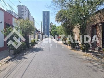 Casa en Venta en Av Salvador Allende con Barros Grez