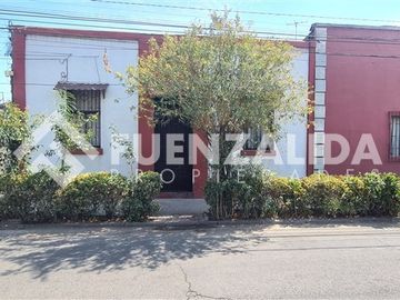 Casa en Venta en Av Salvador Allende con Barros Grez