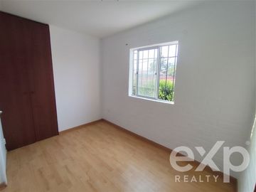 Casa en Venta en Vende Casa esquina 130 m2 3d, 1b, 1e