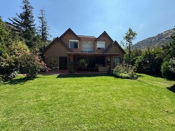 Casa en Venta en Colegio Everest - Santiago College