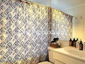 Casa en Venta en Casa en Venta en Condominio No Perimetral 5D4B mas Estar y Servicios en Lo Barnechea One Propiedades