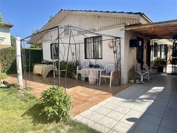Casa en Venta en Av. Alcalde Fernando Castillo Velasco / Los Litres