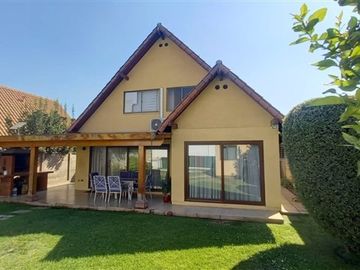 Casa en Venta en QUEBRADA DE MACUL/CONSISTORIAL