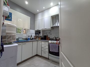 CASA  3 AMB. VENTA CON GALERIA PARRILLA Y PISCINA