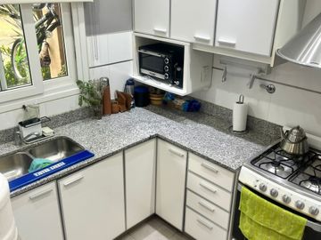 CASA  3 AMB. VENTA CON GALERIA PARRILLA Y PISCINA