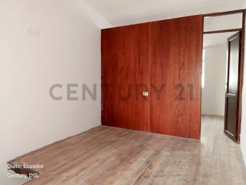 TERRENO CON CASA DE VENTA EN LA MENA2, SUR DE QUITO