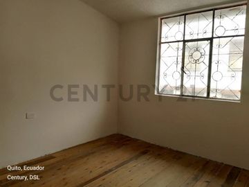 TERRENO CON CASA DE VENTA EN LA MENA2, SUR DE QUITO