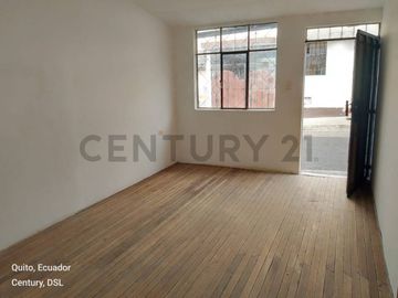 TERRENO CON CASA DE VENTA EN LA MENA2, SUR DE QUITO