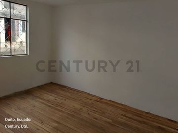 TERRENO CON CASA DE VENTA EN LA MENA2, SUR DE QUITO