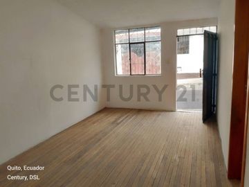 TERRENO CON CASA DE VENTA EN LA MENA2, SUR DE QUITO