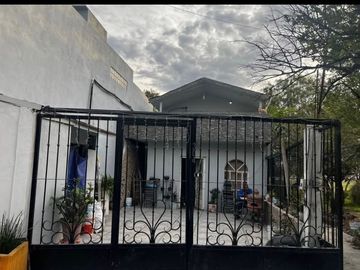CASA EN VENTA ROBLE DE SANTA MARÍA $2.8MDP