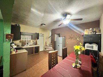 CASA EN VENTA ROBLE DE SANTA MARÍA $2.8MDP