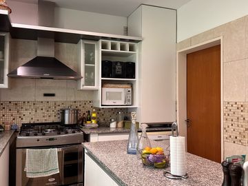 Casa en  venta - 5 ambientes-Pileta-Ingeniero Maschwitz-Escobar-Apto Credito-Permuta menor valor