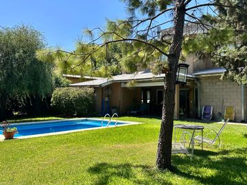 Casa en  venta - 5 ambientes-Pileta-Ingeniero Maschwitz-Escobar-Apto Credito-Permuta menor valor