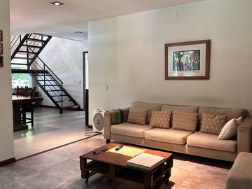Casa en  venta - 5 ambientes-Pileta-Ingeniero Maschwitz-Escobar-Apto Credito-Permuta menor valor