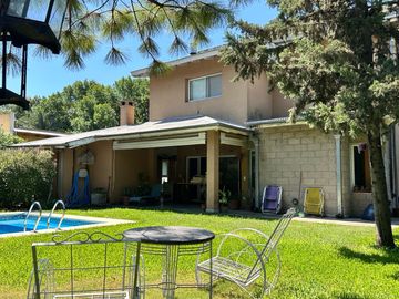 Casa en  venta - 5 ambientes-Pileta-Ingeniero Maschwitz-Escobar-Apto Credito-Permuta menor valor