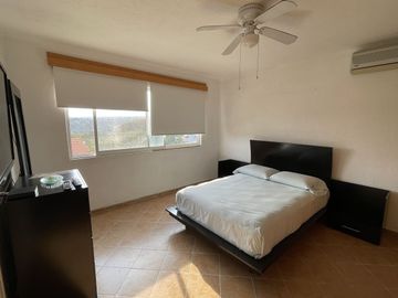 Casa Estilo Contemporáneo con seguridad 24/7 y excelentes espacios