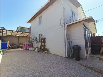 ¡Oportunidad única! Casa esquina en venta en Placilla de Peñuelas