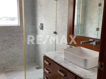 CASA EN VENTA CON VISTA A LA LAGUNA - (3)