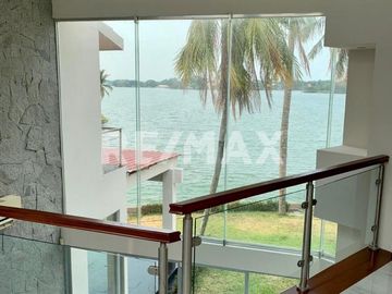 CASA EN VENTA CON VISTA A LA LAGUNA - (3)
