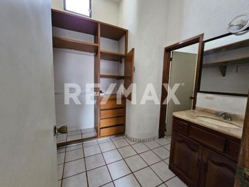 CASA EN VENTA - (3)
