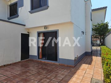 CASA EN VENTA - (3)