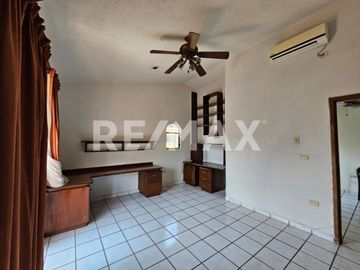 CASA EN VENTA - (3)