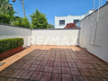 CASA EN VENTA - (3)
