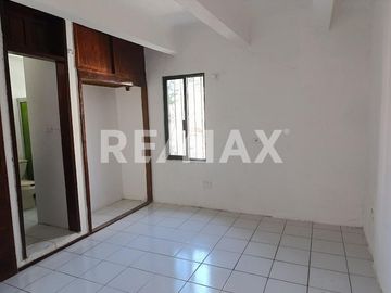 CASA EN VENTA - (3)