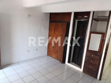 CASA EN VENTA - (3)