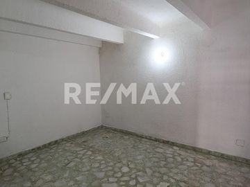 CASA EN VENTA - (3)