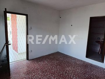 CASA EN VENTA - (3)