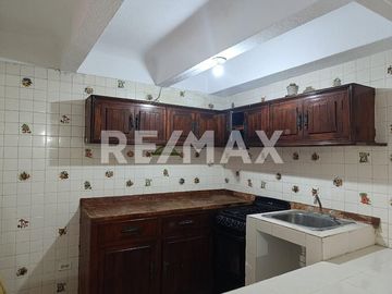 CASA EN VENTA - (3)