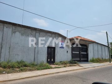 CASA EN VENTA - (3)