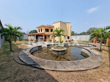 CASA EN VENTA - (3)