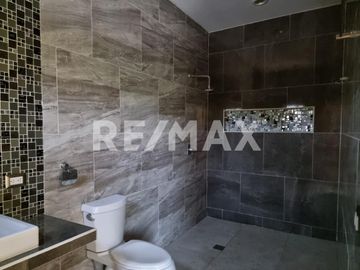 CASA EN VENTA - (3)