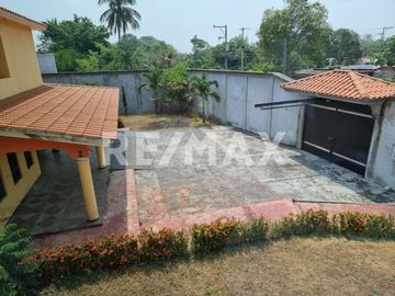 CASA EN VENTA - (3)