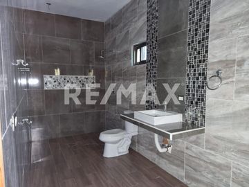 CASA EN VENTA - (3)