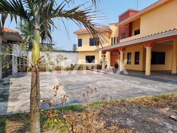 CASA EN VENTA - (3)